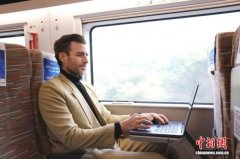 科学家主要依靠统计撞击