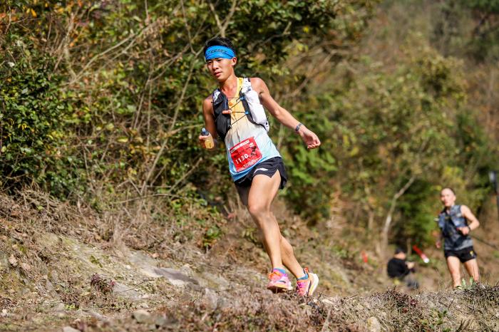 宁波余姚四明山百公里越野挑战赛开赛 吸引约