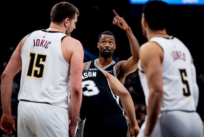 掘金逆转马刺约基奇砍三双引领大逆转