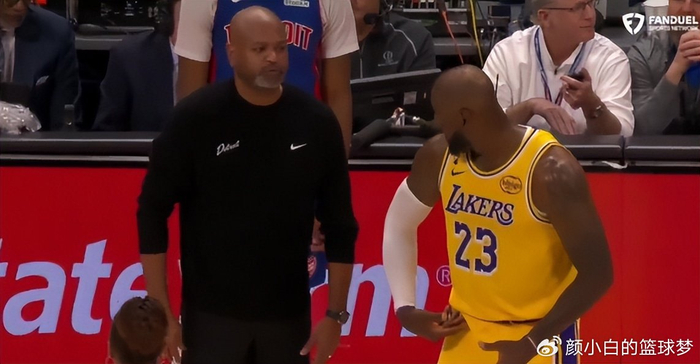 勒布朗-詹姆斯出手次数锐减，转型角色球员引热