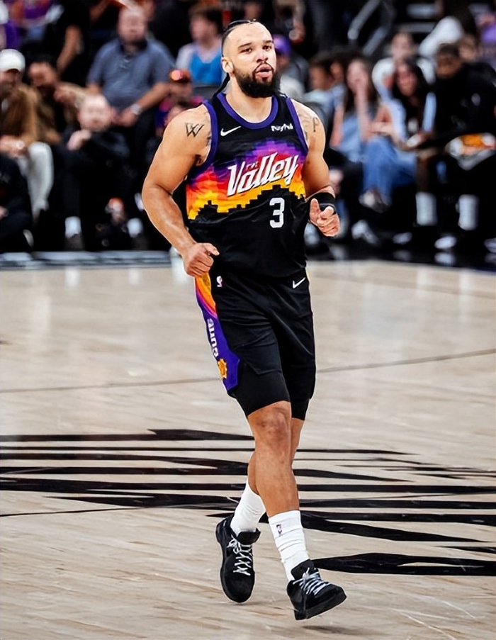 费尔蒂塔豪掷1.8亿美元升级火箭主场 携手彗星队