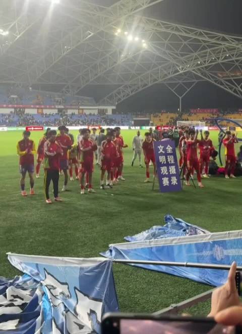 苏超联赛AR转播引热议 草根对决平局引爆全民狂